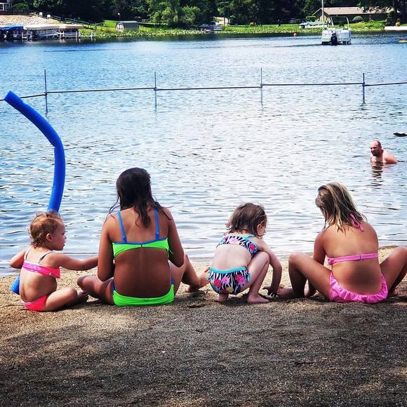 Meet your Posher, Hilary - Picture 1 of 1